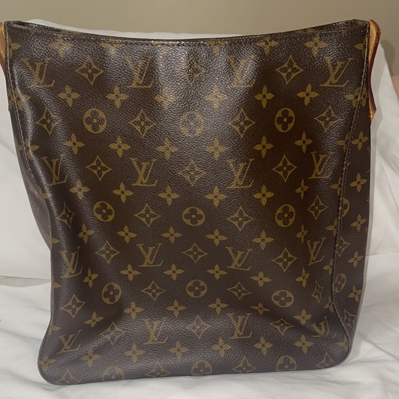 Louis Vuitton Looping Bag - Picture 3 of 17